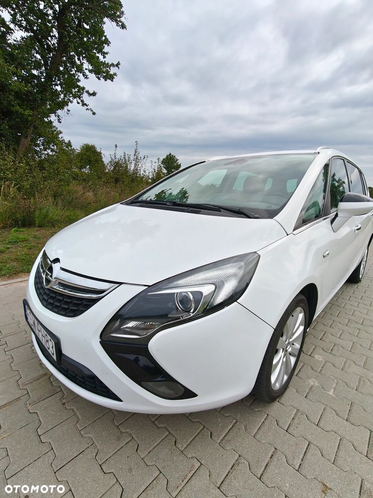 Opel Zafira - 1