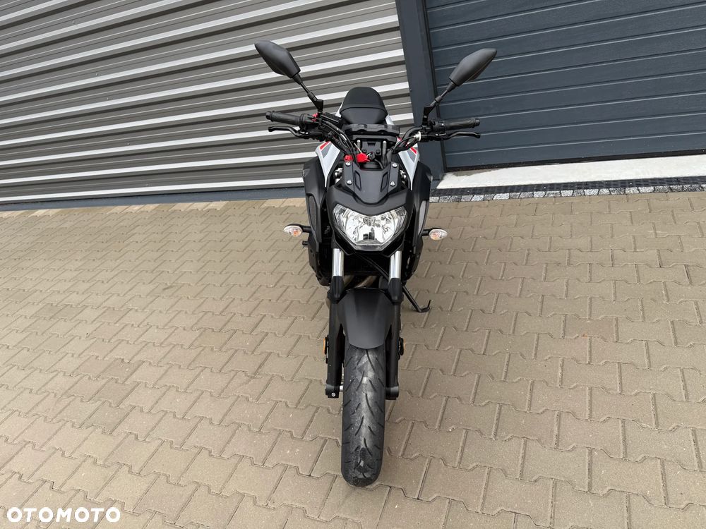 Yamaha MT - 2