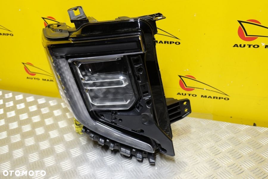GMC SIERRA 2022- REFLEKTOR LAMPA PRZÓD LED R USA - 4
