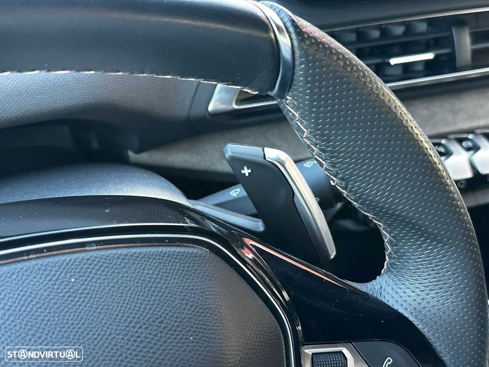 Peugeot 3008 1.6 Hybrid GT Pack e-EAT8 - 17