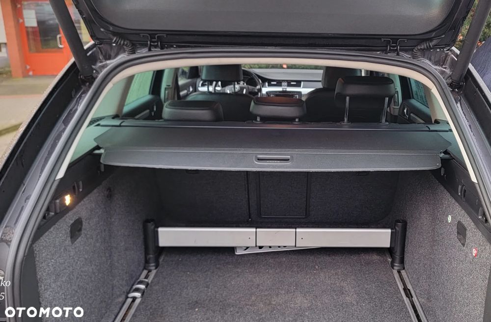 Skoda Superb 2.0 TDI DSG Exclusive - 17