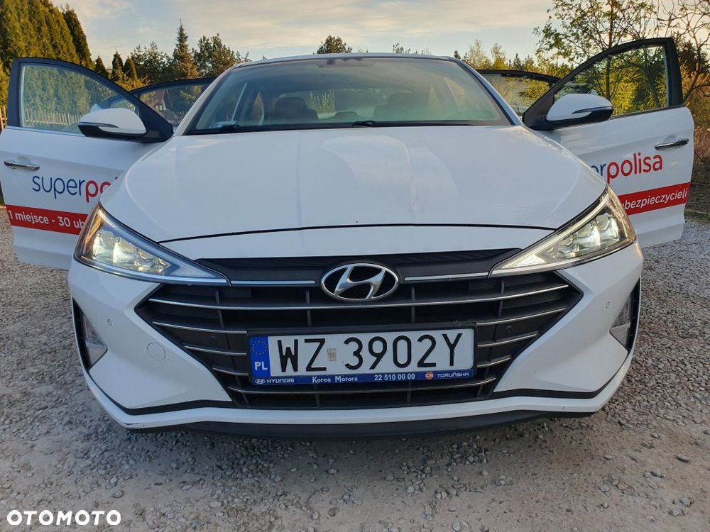 Hyundai Elantra 1.6 Comfort Premiere - 13
