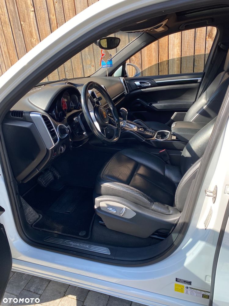Porsche Cayenne - 5