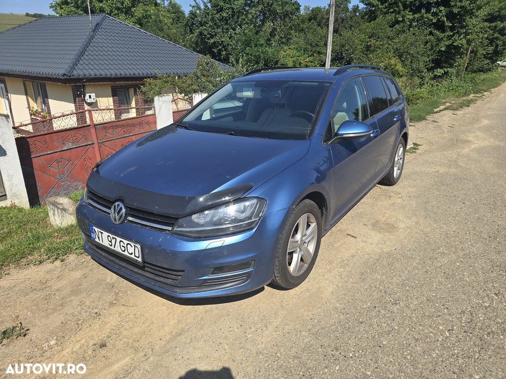 Volkswagen Golf - 1