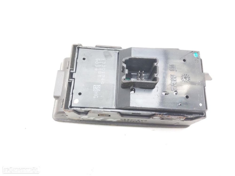COMANDO ELEVADOR DE VIDRO FRONTAL ESQUERDO OPEL INSIGNIA A SEDAN 2009 -13301744 - 2