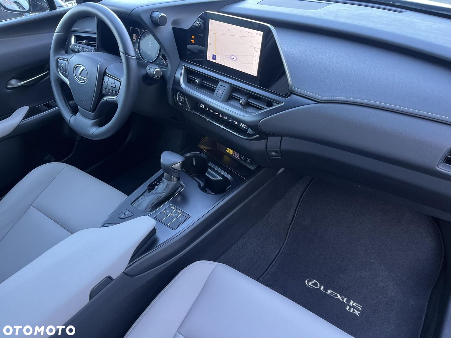 Lexus UX - 9