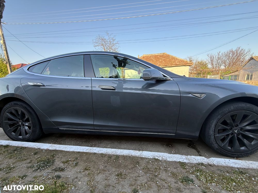 Tesla Model S Standard - 13
