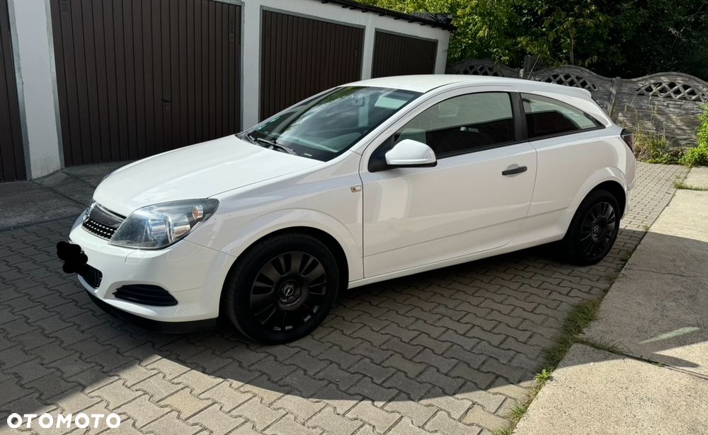 Opel Astra III GTC 1.4 Cosmo - 1