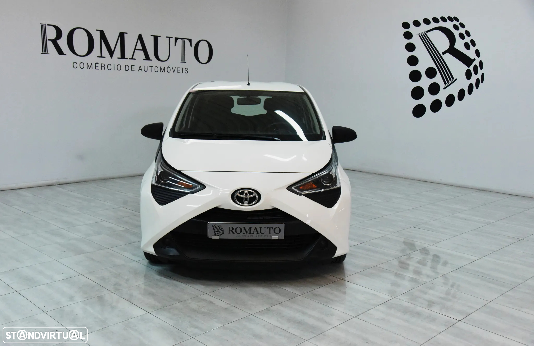Toyota Aygo x-play Eco - 2