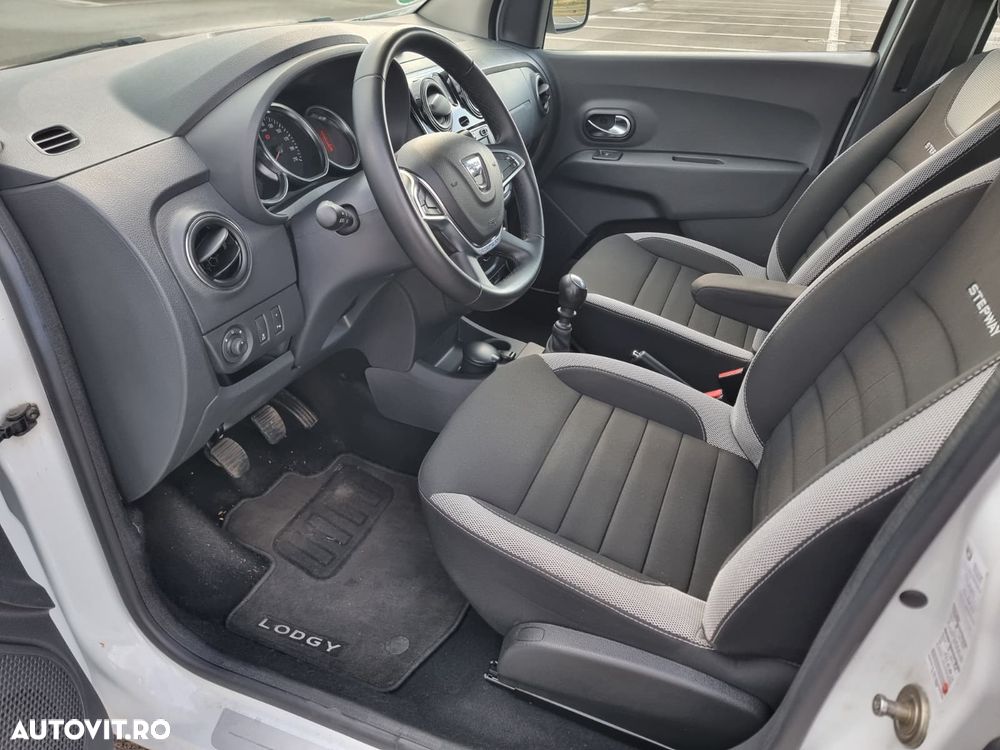 Dacia Lodgy TCe 130 GPF Stepway - 9