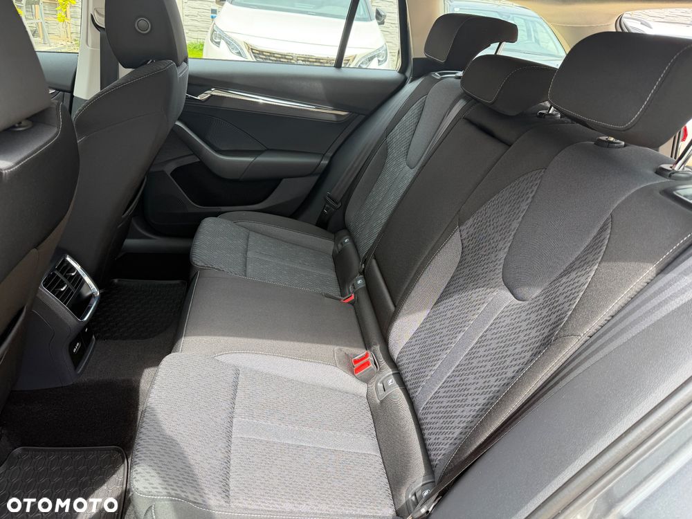 Skoda Octavia 2.0 TDI DSG Style - 14