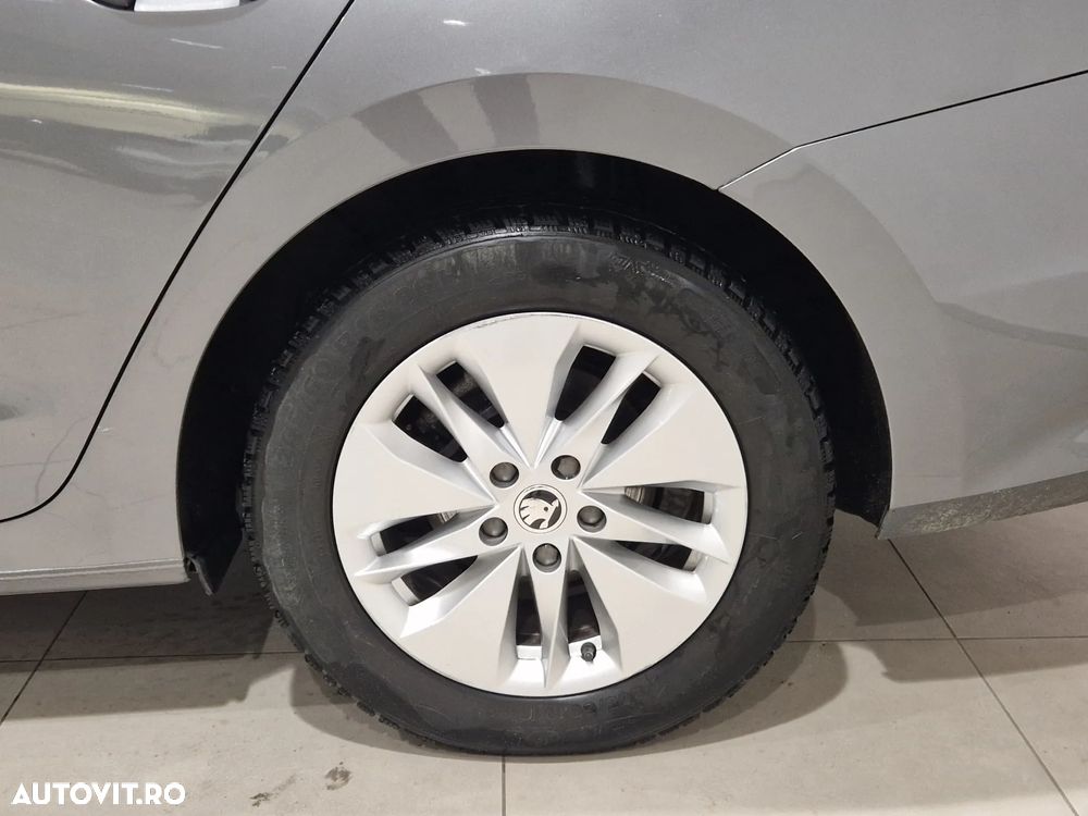 Skoda Octavia 2.0 TDI DSG Ambition - 10