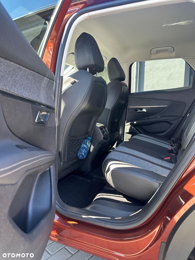 Peugeot 3008 1.5 BlueHDi Allure S&S EAT8 - 18