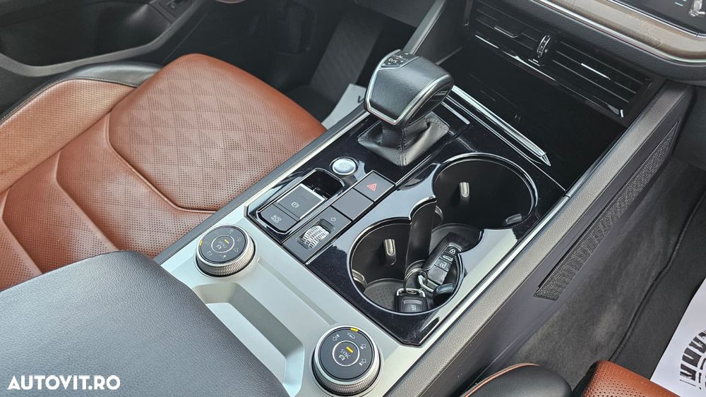 Volkswagen Touareg V6 TDI SCR 4Motion Aut. R-Line FINAL EDITION - 16