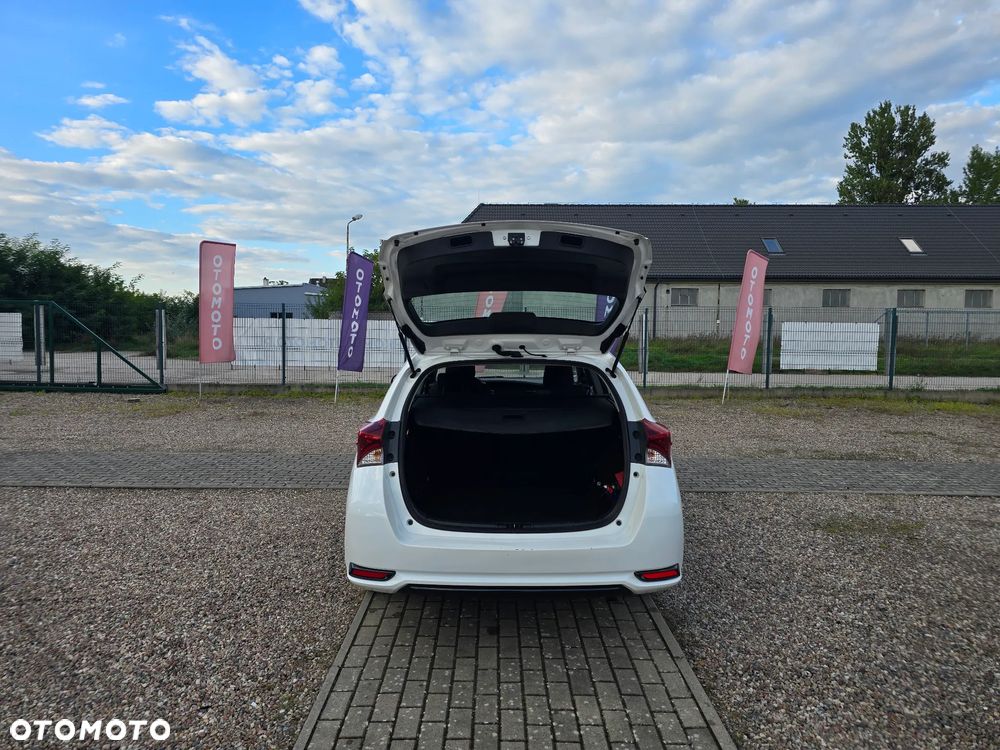 Toyota Auris 1.6 Premium - 11
