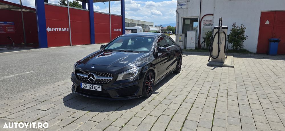 Mercedes-Benz CLA 180 7G-DCT AMG Line - 1