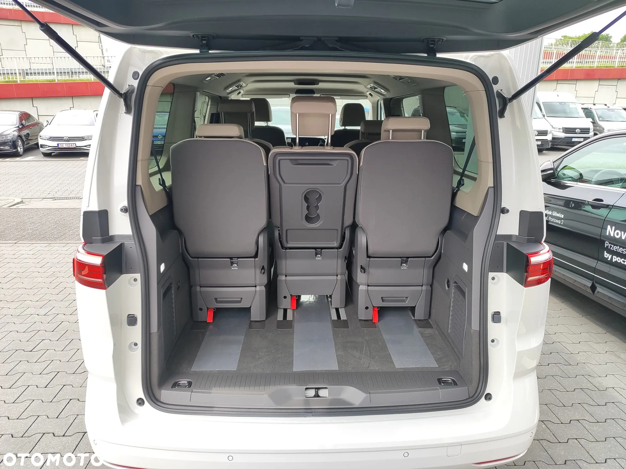 Volkswagen Multivan 2.0 TDI L2 Family DSG - 14