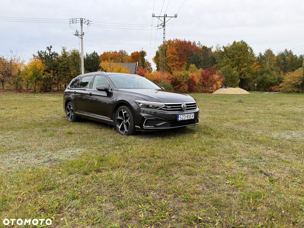 Volkswagen Passat - 8