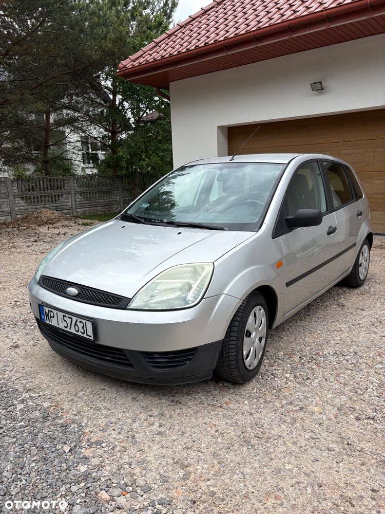 Ford Fiesta 1.3 Ambiente - 1
