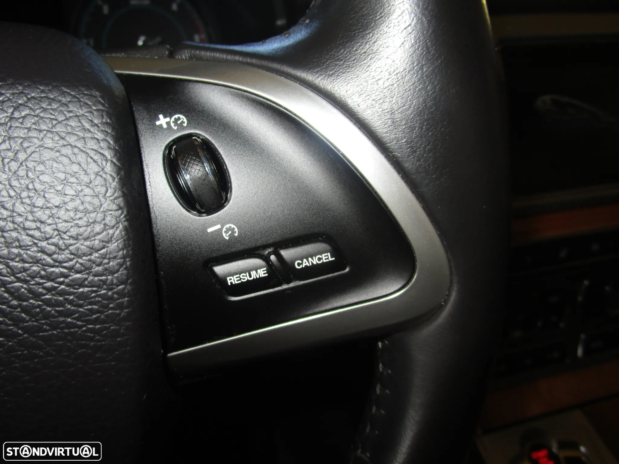 Jaguar XF 2.2 D R-Sport - 19