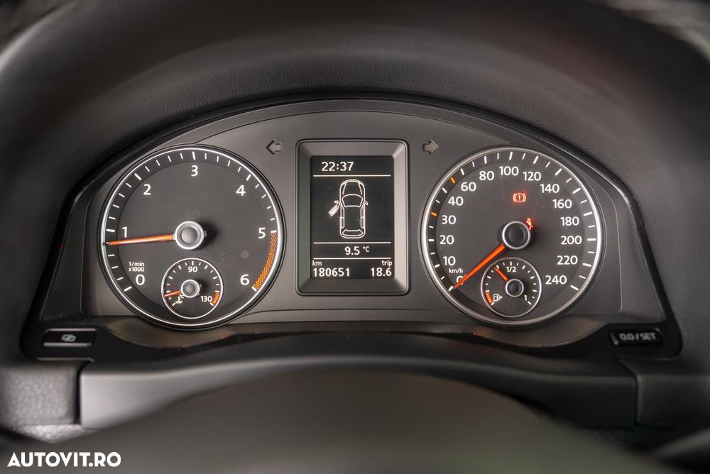 Volkswagen Golf Plus 1.6 TDI DPF Style - 16