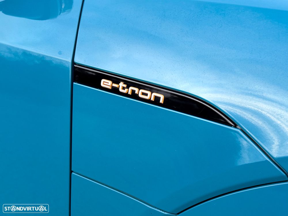 Audi e-tron 55 quattro S line - 11