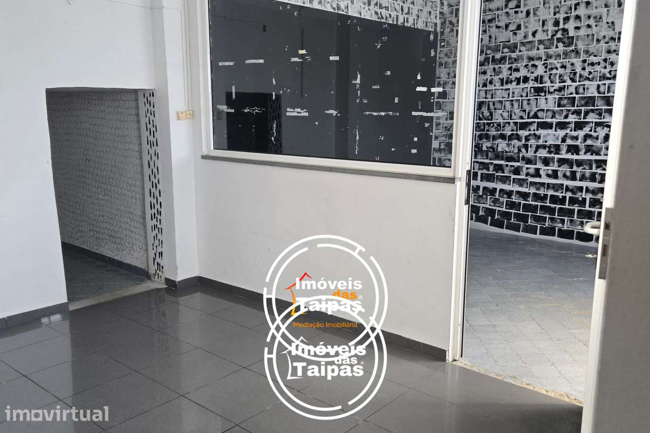 Vende-se Armazém com 200 m2, em Caldelas, Guimarães - Grande imagem: 4/11