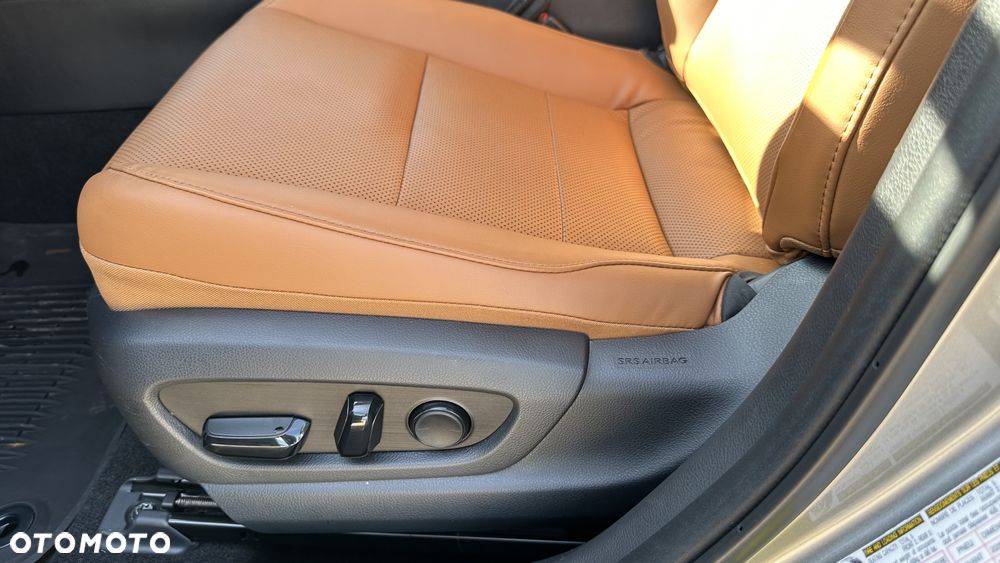 Lexus UX 250h GPF Prestige AWD - 25