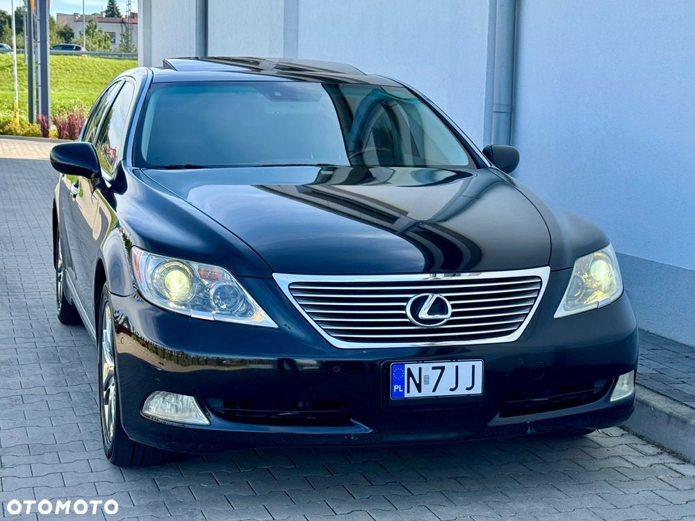 Lexus LS - 13