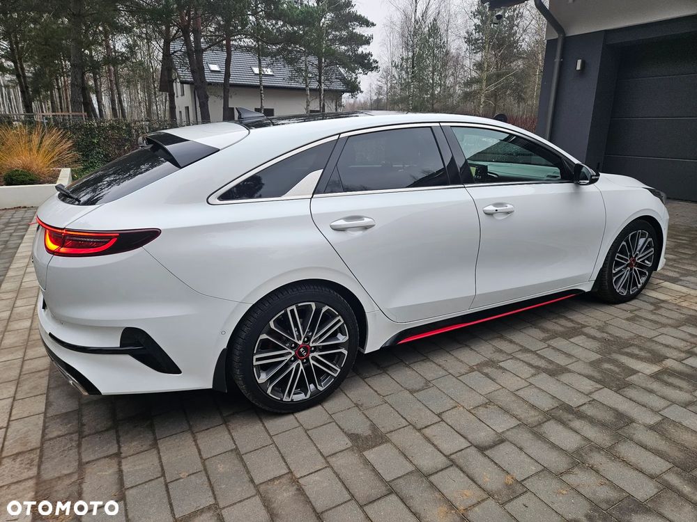 Kia ProCeed 1.6 T-GDI GT DCT - 14