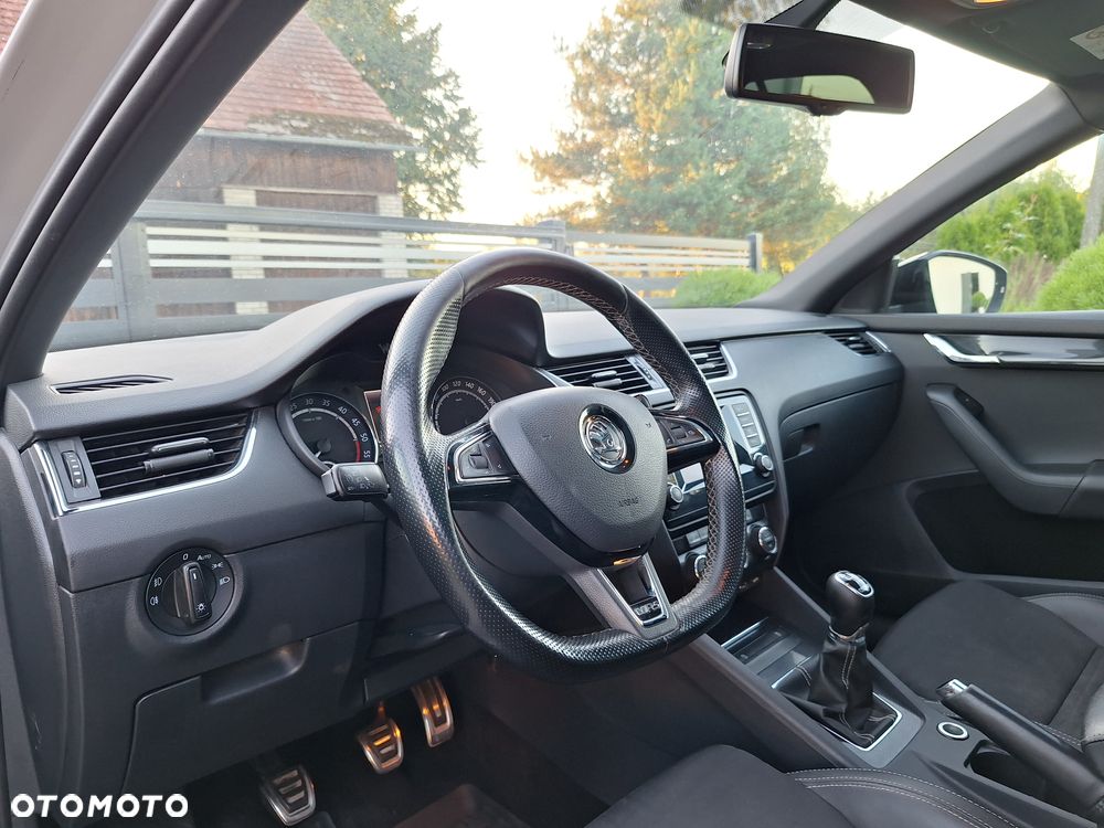 Skoda Octavia 2.0 TDI RS - 9