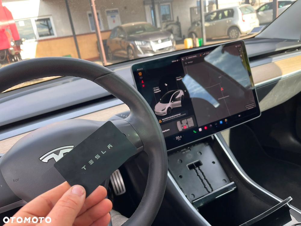 Tesla Model 3 Langstreckenbatterie Allradantrieb Dual Motor - 11