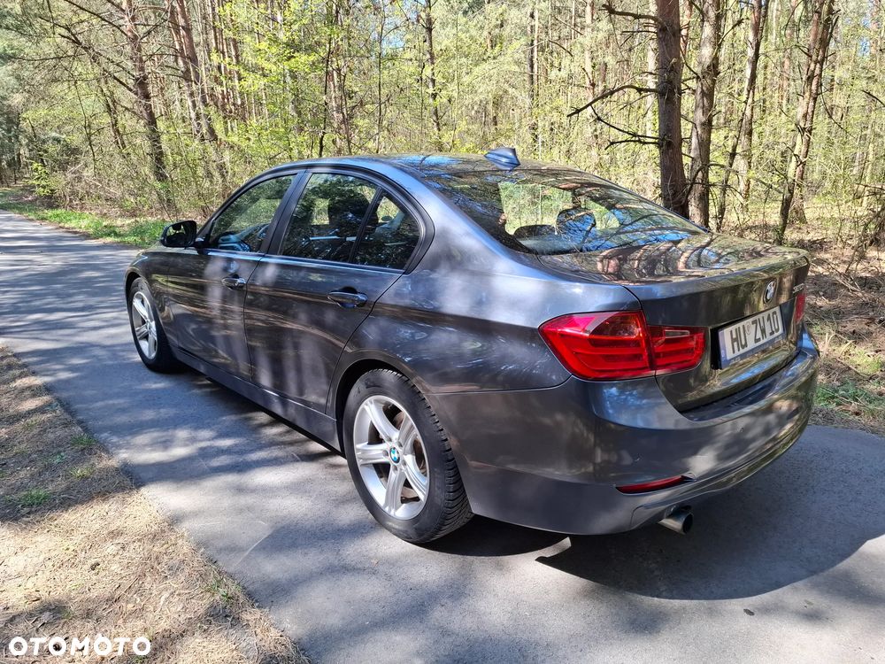BMW Seria 3 320d - 15