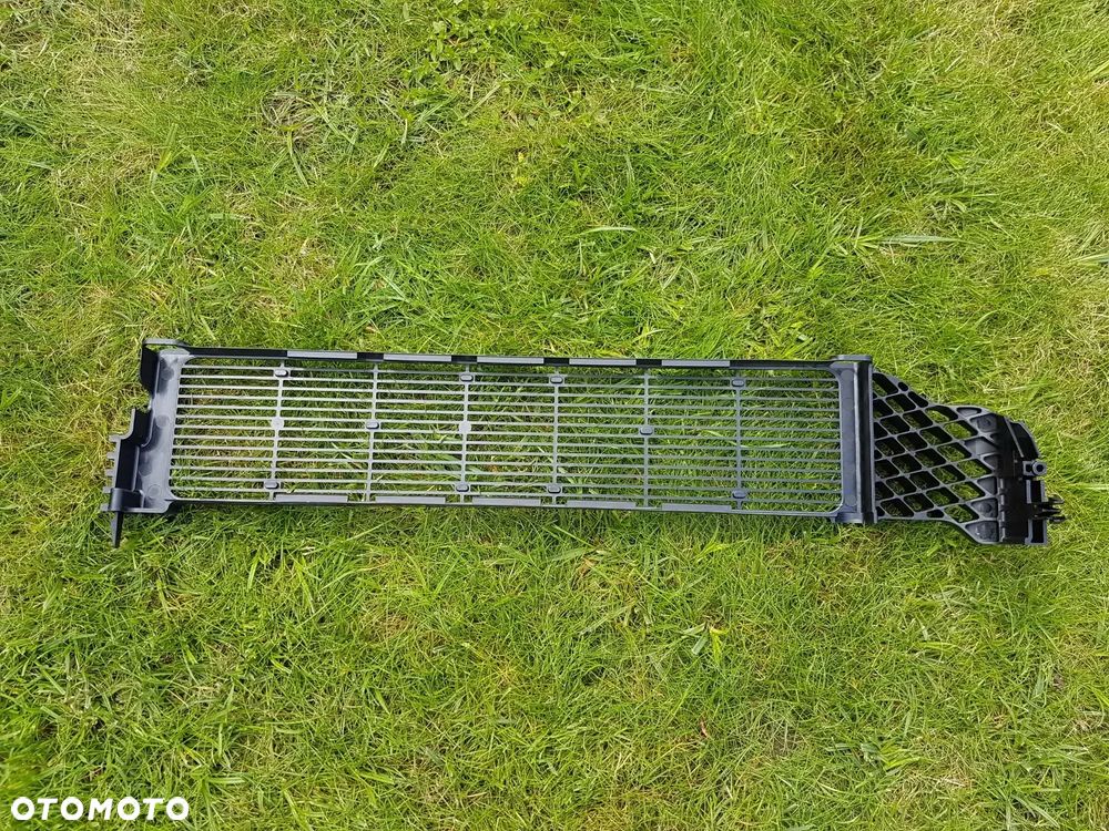 BMW G30 G31 RAMKA OSŁONA CHŁODNICY NOWA - 2