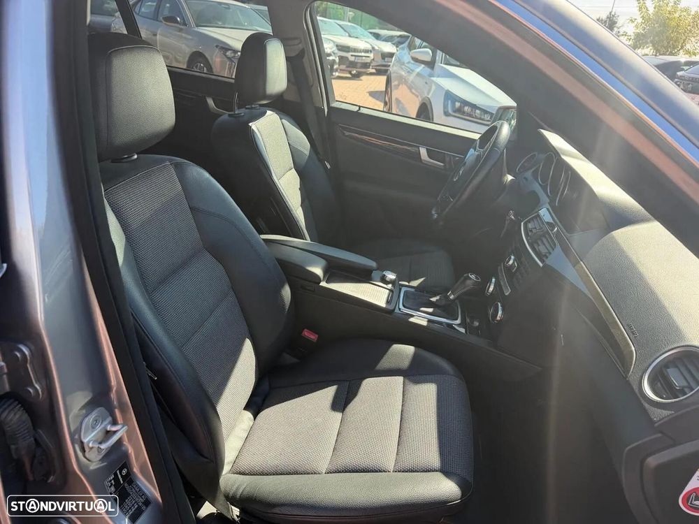 Mercedes-Benz C 250 (BlueTEC) d 4Matic Station 7G-TRONIC Avantgarde - 25
