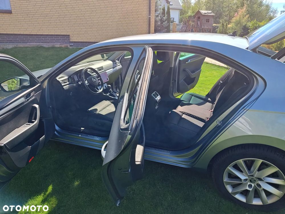 Skoda Superb 2.0 TDI 4x4 Style DSG - 14