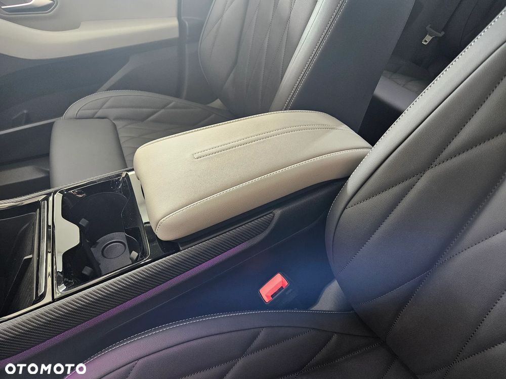 Ford Explorer 79kWh Premium RWD - 23