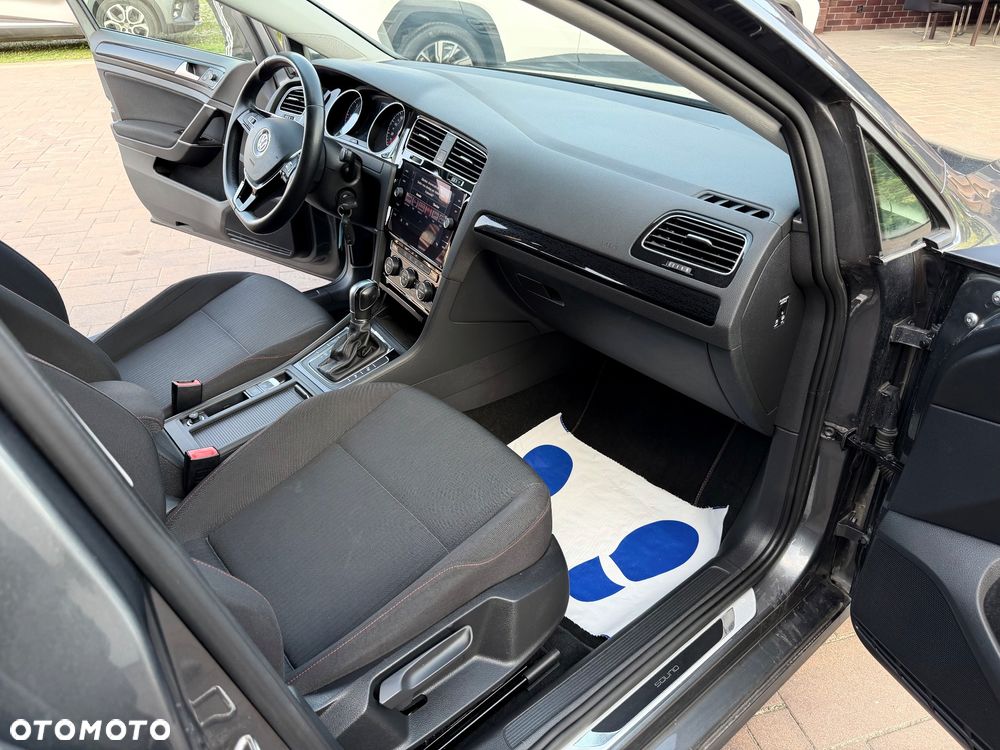 Volkswagen Golf 1.6 TDI DSG Sound - 31