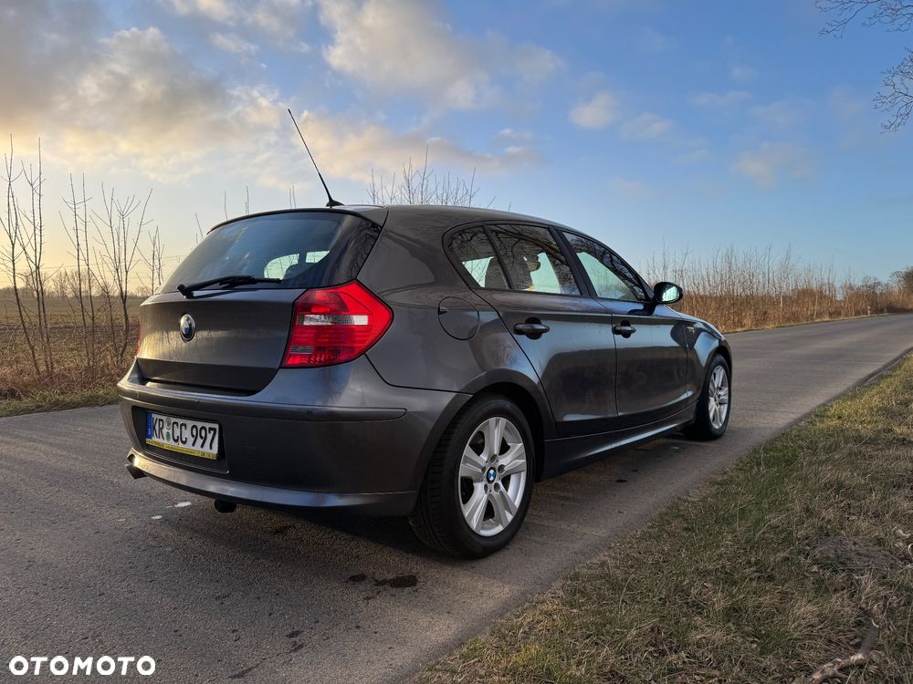 BMW Seria 1 120d DPF Edition Sport - 10