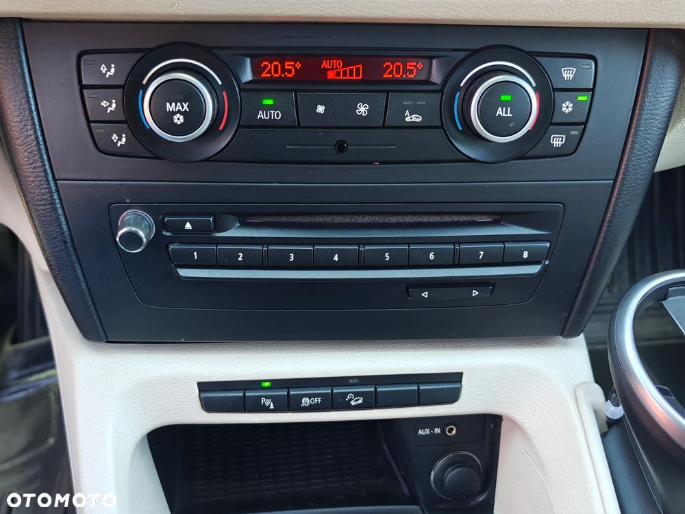 BMW X1 xDrive20d - 11