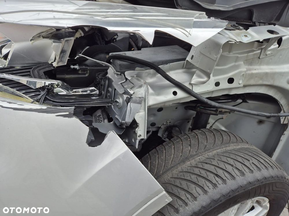 Ford Kuga 1.5 EcoBoost 2x4 Titanium - 22