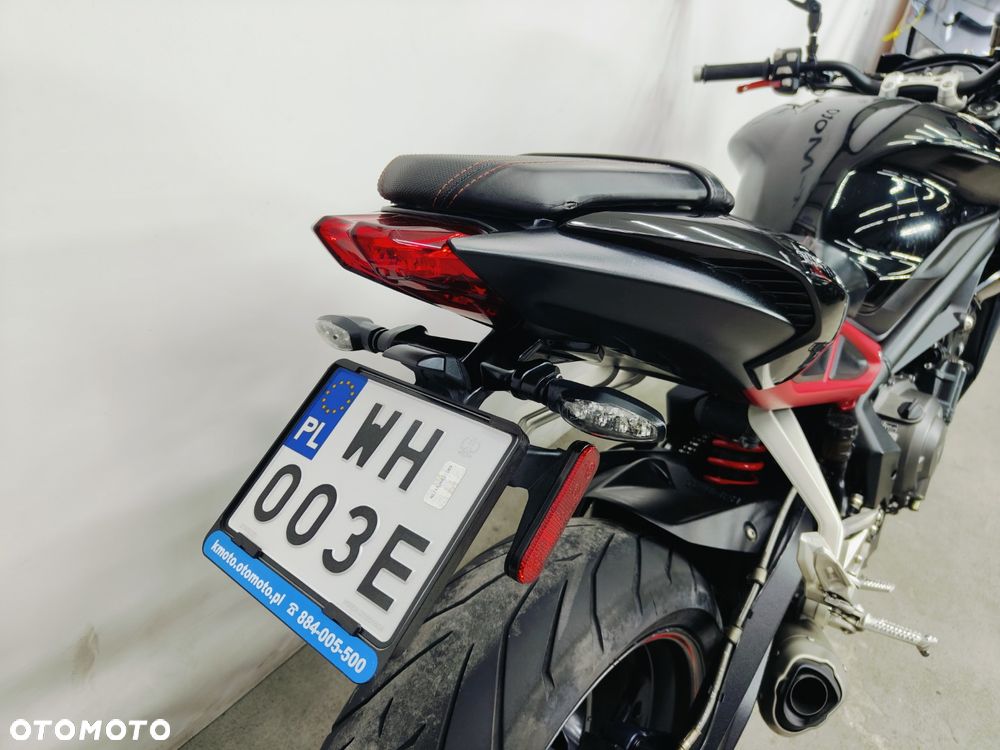 Triumph Street Triple - 12