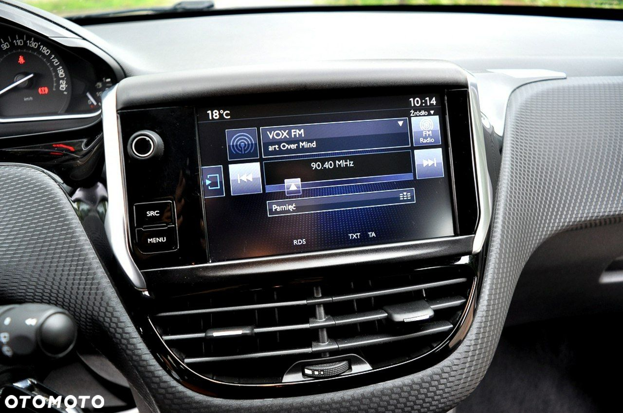 Peugeot 2008 1.2 Pure Tech Allure S&S - 20