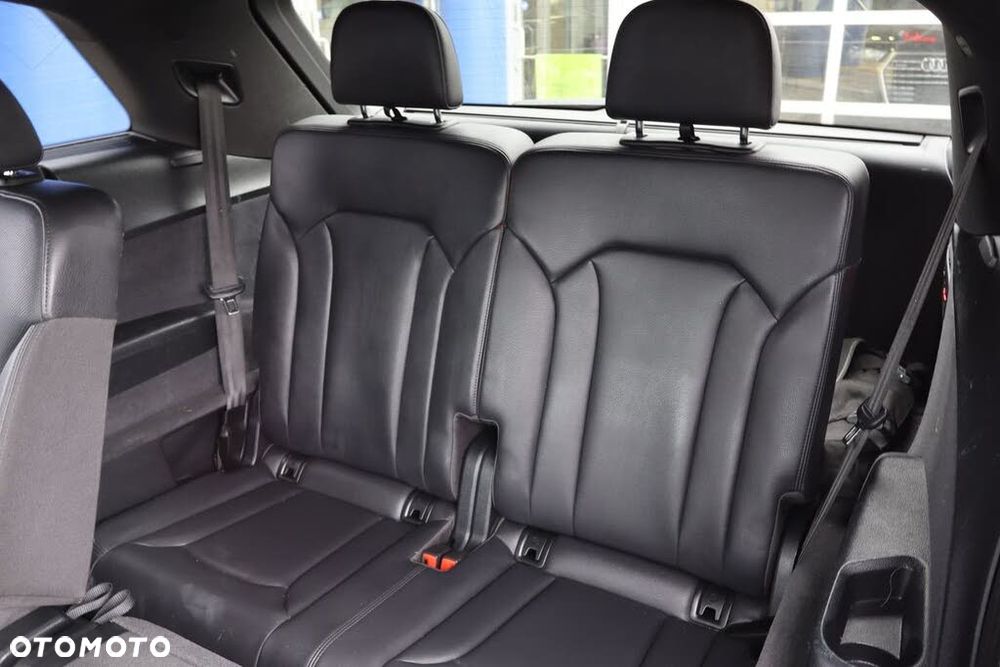 Audi Q7 3.0 TFSI Quattro Tiptr - 12