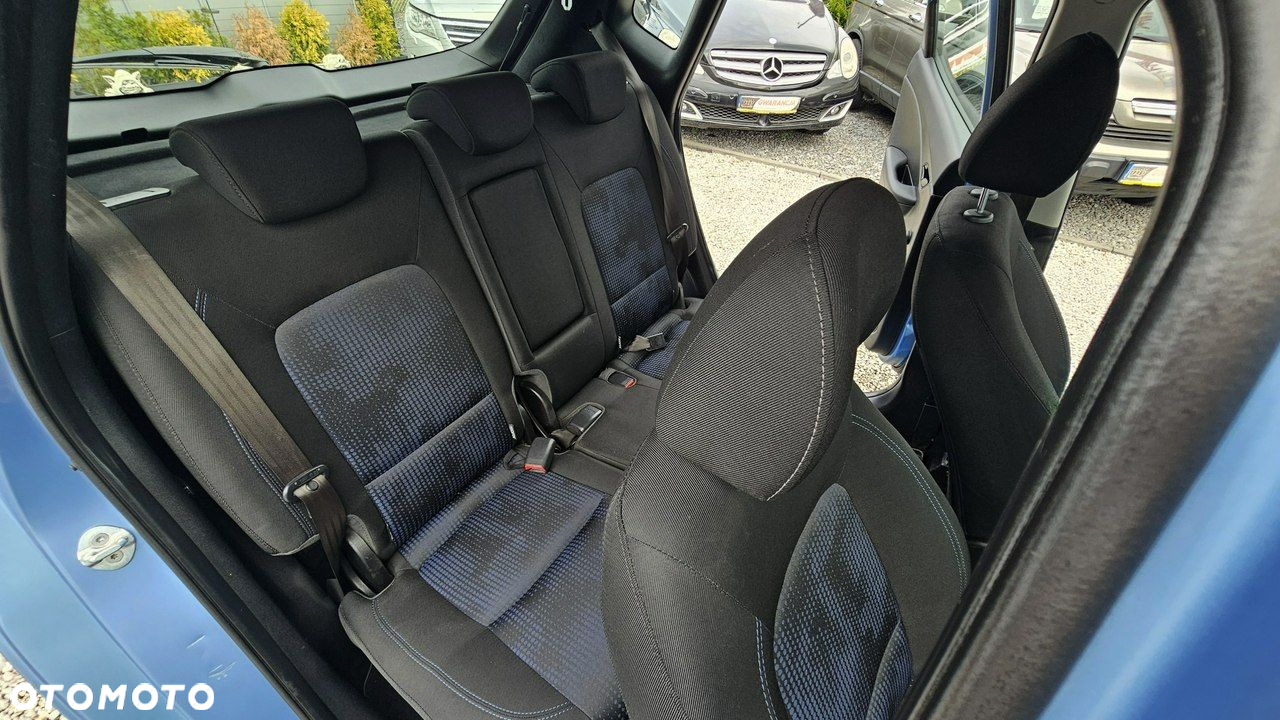 Hyundai ix20 - 24