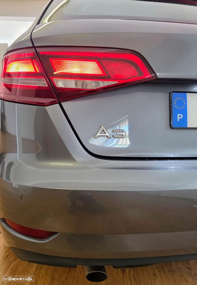 Audi A3 Sportback 1.6 TDI Design - 14