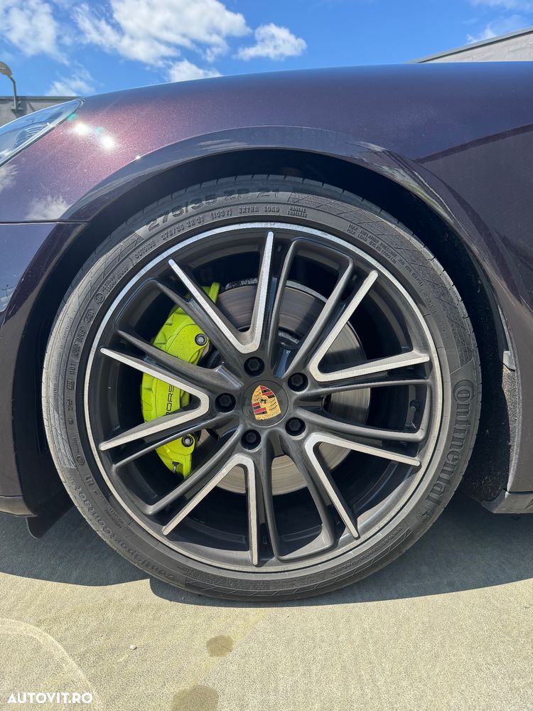 Porsche Panamera - 22
