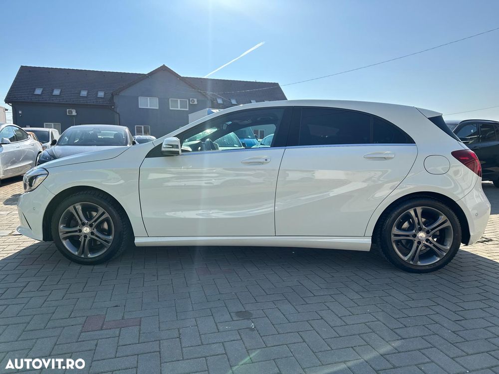 Mercedes-Benz A 180 7G-DCT Urban - 12