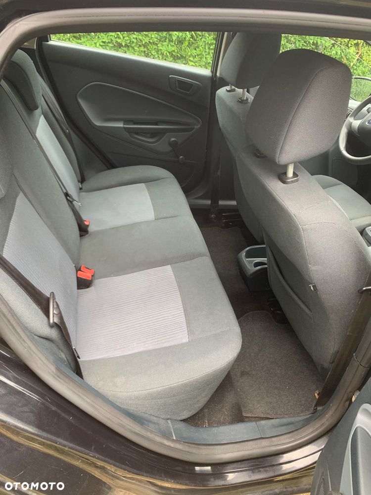 Ford Fiesta 1.25 Ambiente EU5 - 8