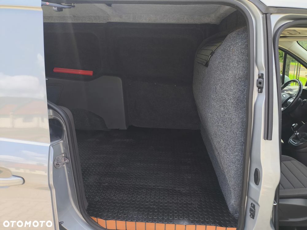Ford Transit Connect - 26